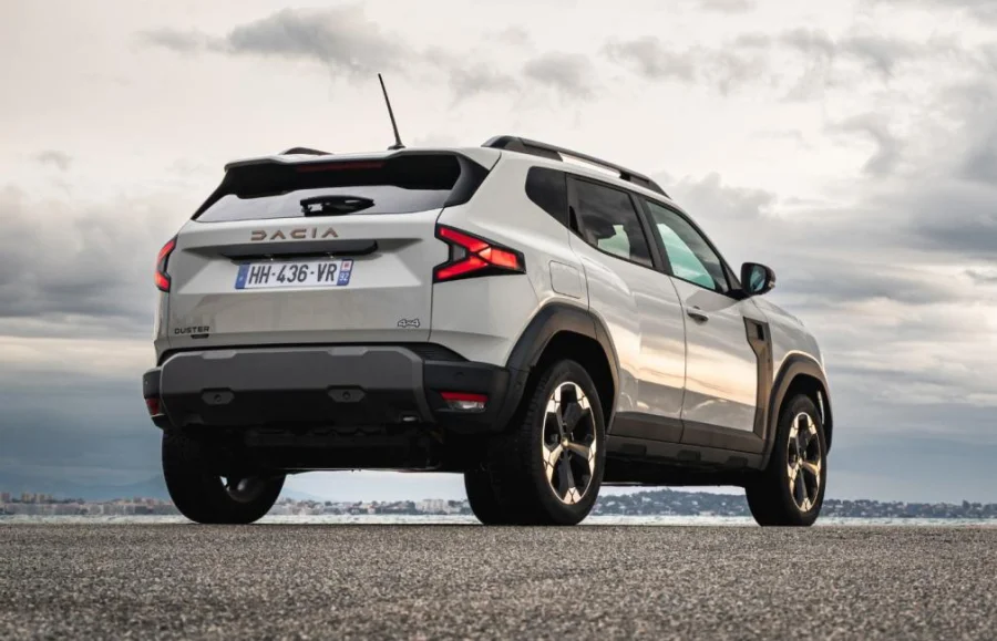 Découvrez le Dacia Duster Hybrid-G 150 4x4 en images - Dacia Duster