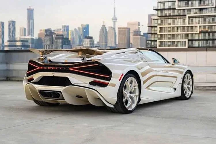 Bugatti W16 Mistral : 1 600 ch et élégance blanc nacré - Bugatti W16 Mistral