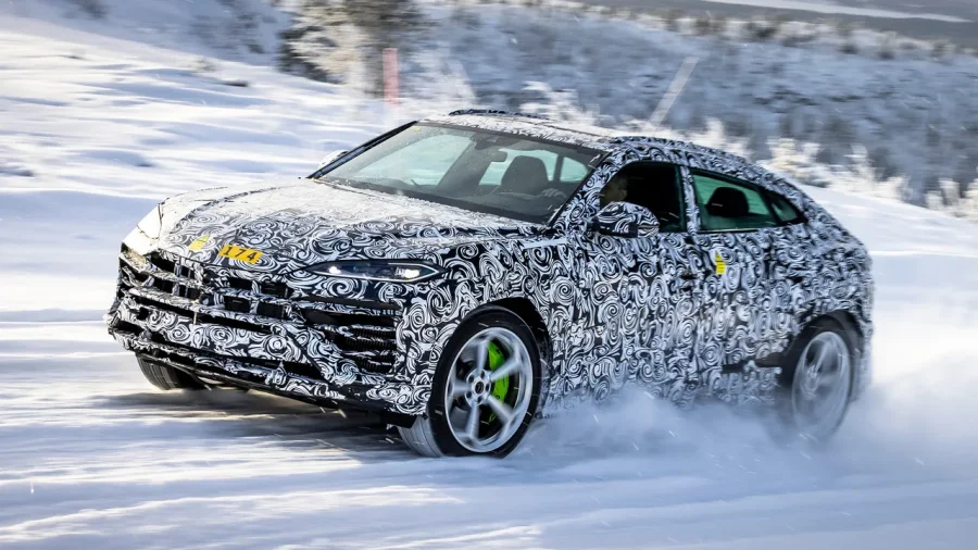 Lamborghini Urus SE Performante : Tests en Scandinavie - Lamborghini Urus SE