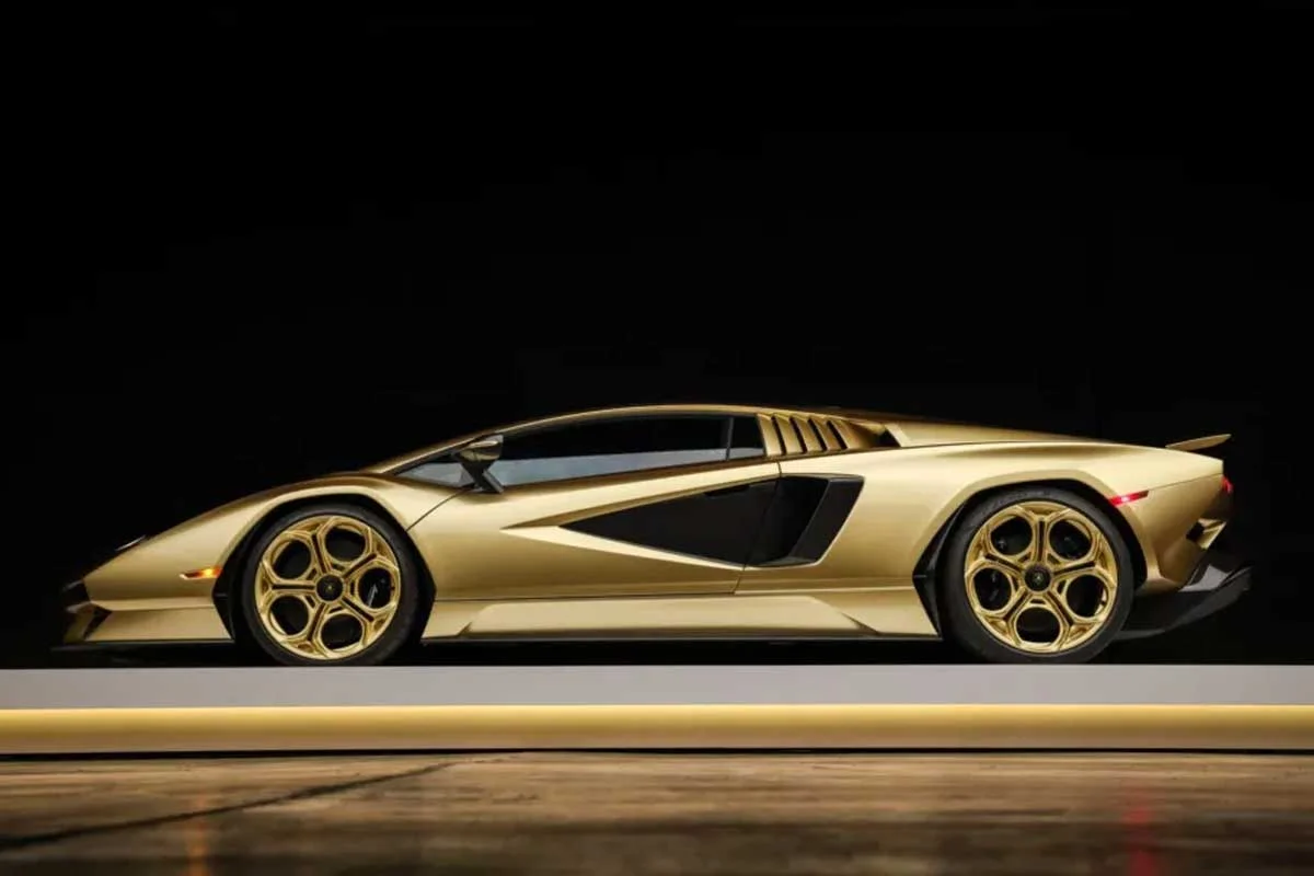 Lamborghini Countach : Un hommage qui déconcerte les spéculateurs - Lamborghini Countach