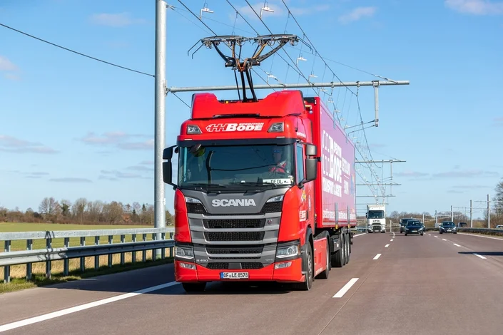 Allemagne : Camions électriques testent la caténaire à 90 km/h - camions électriques
