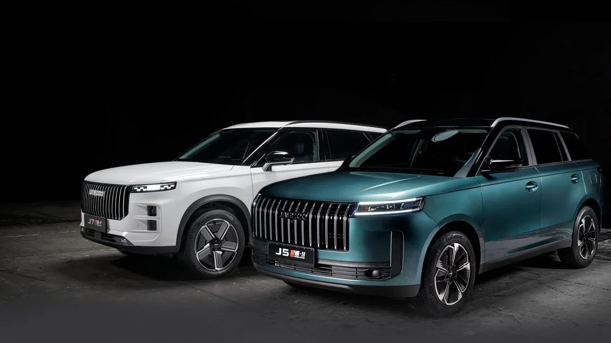 Dacia Duster et Bigster : Rivalité chinoise en hybrides abordables - Dacia Duster