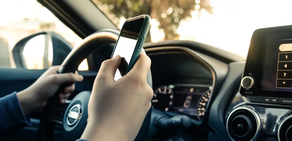 Téléphone au volant : 200 permis suspendus en 3 mois ici ! - téléphone au volant