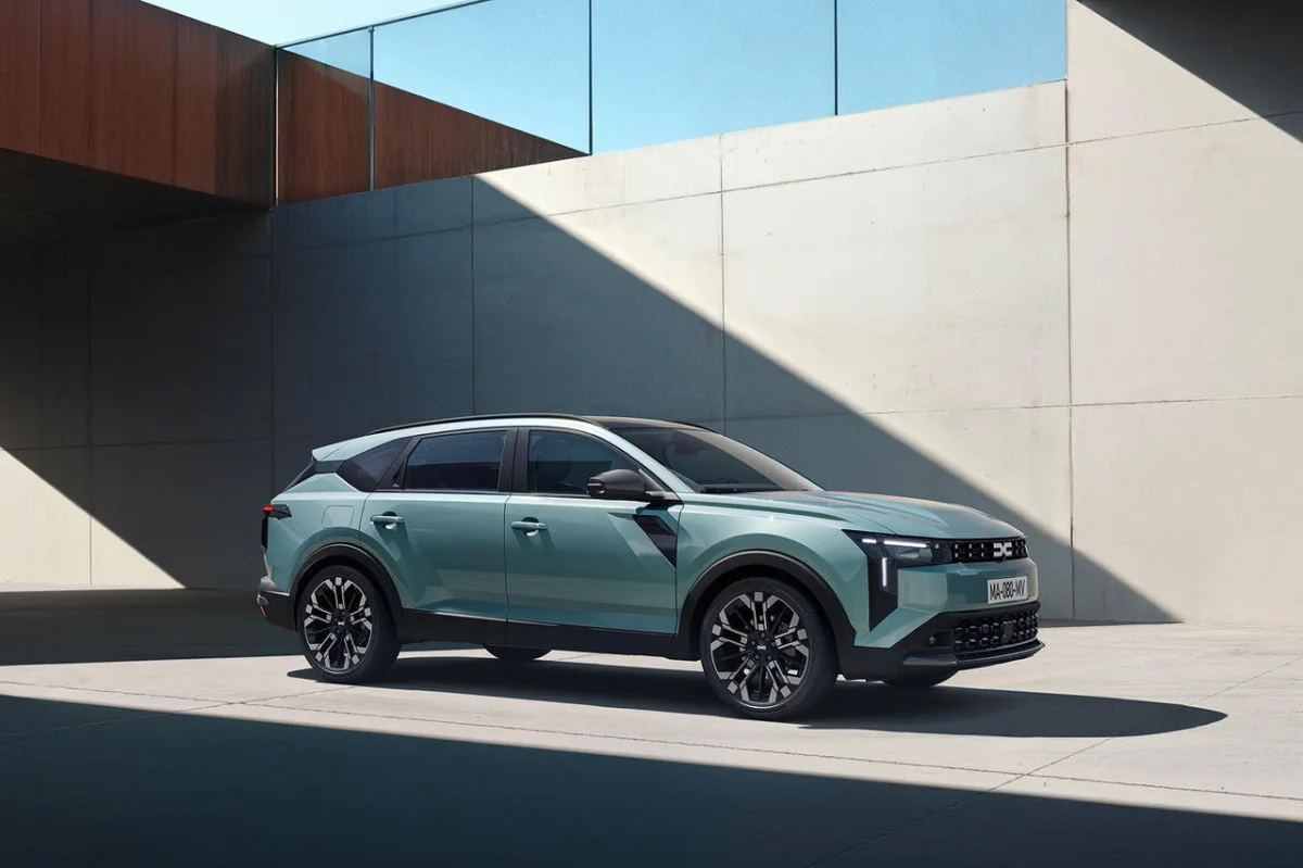 Dacia Bigster restylé : inspiration du break Dacia Striker - Dacia Bigster