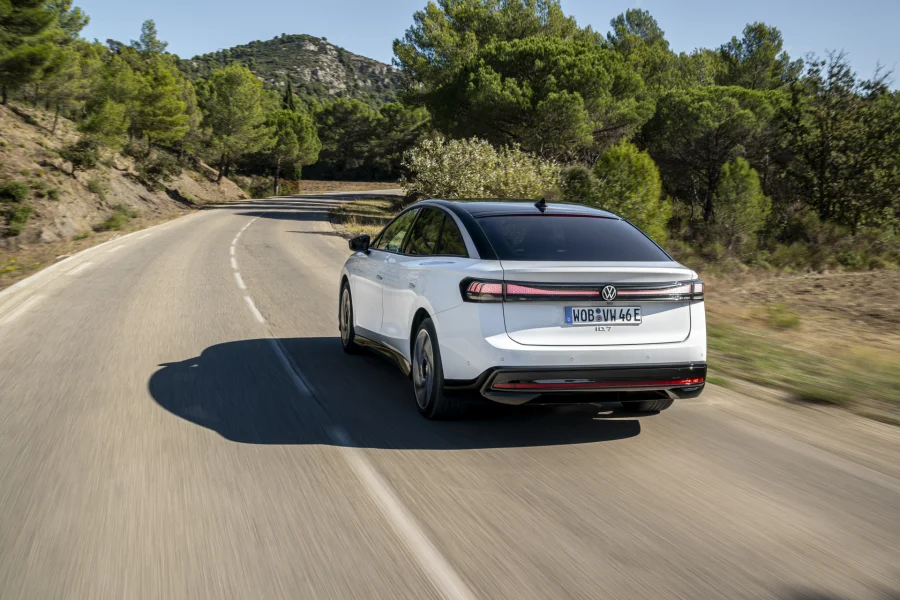 ID.7 : la version d'entrée déçoit sur l'autonomie promise - Volkswagen ID.7