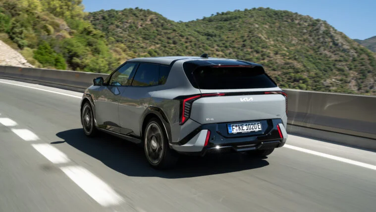 Kia EV4 : Remise attrayante et bonus écologique dès le lancement - Kia EV4