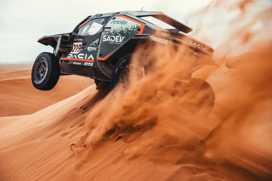 Dakar 2026 : Loeb et sa Dacia prêts pour la 1ère étape - Dakar 2026