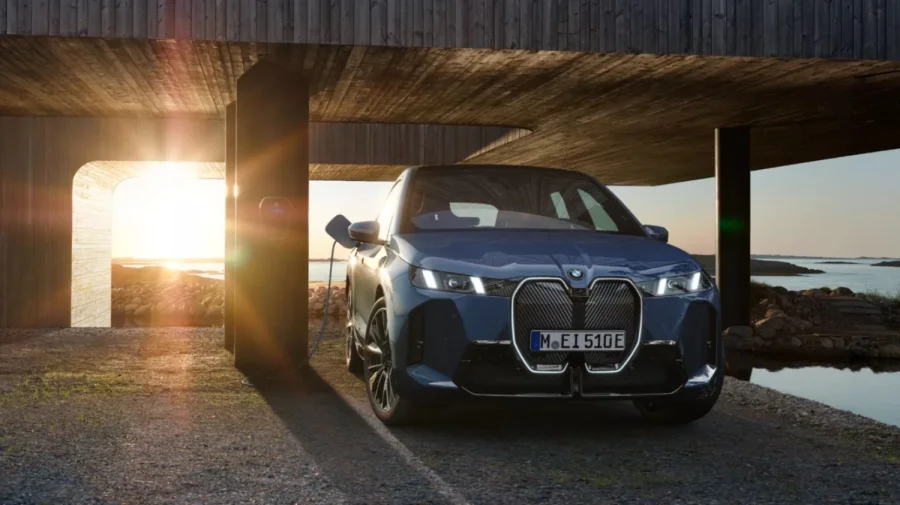 1 200 km en BMW iX xDrive60 : Performance et confort au rendez-vous ? - BMW iX xDrive60