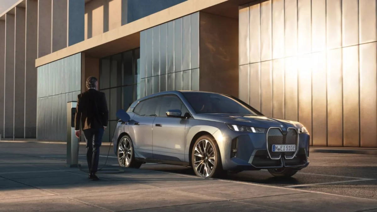 1 200 km en BMW iX xDrive60 : Performance et confort au rendez-vous ? - BMW iX xDrive60