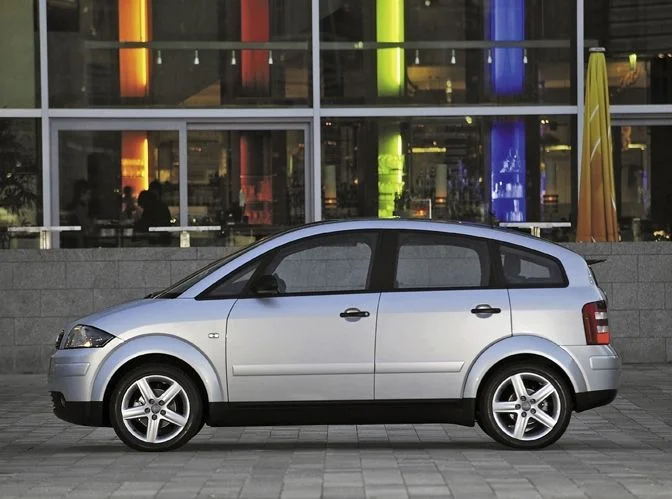 Audi A2 : La petite citadine qui allie style et performance - Audi A2