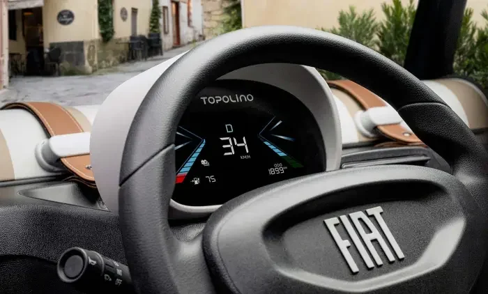 Fiat Topolino : nouvelle teinte orange et écran inédit - Fiat Topolino