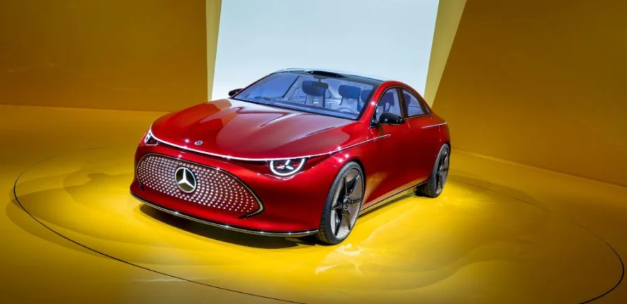 Mercedes CLA électrique : Primée Voiture de l'année 2025 - Mercedes CLA électrique