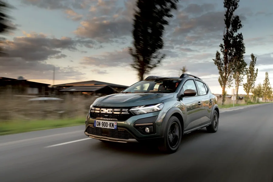 Dacia Sandero Stepway 2026 : le restylage hybride en images - Dacia Sandero Stepway