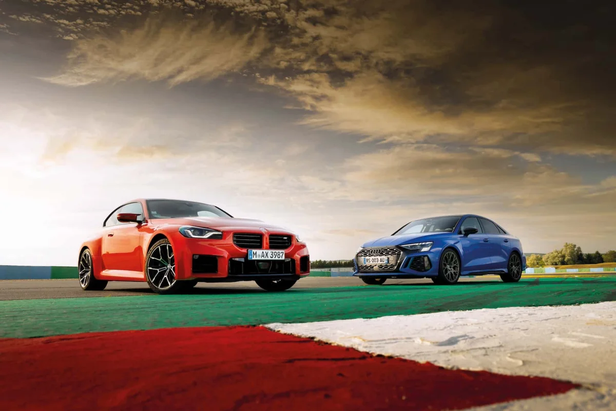 Audi RS3 vs BMW M2 Competition : Duel Imbattable - Audi RS3