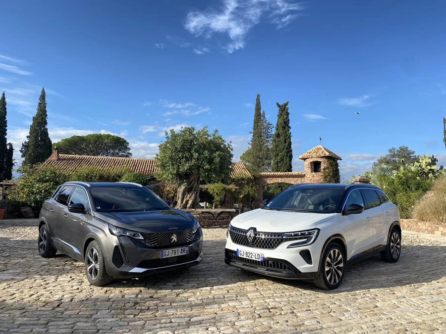 Renault Austral vs Peugeot 3008 : duel inattendu - Renault Austral
