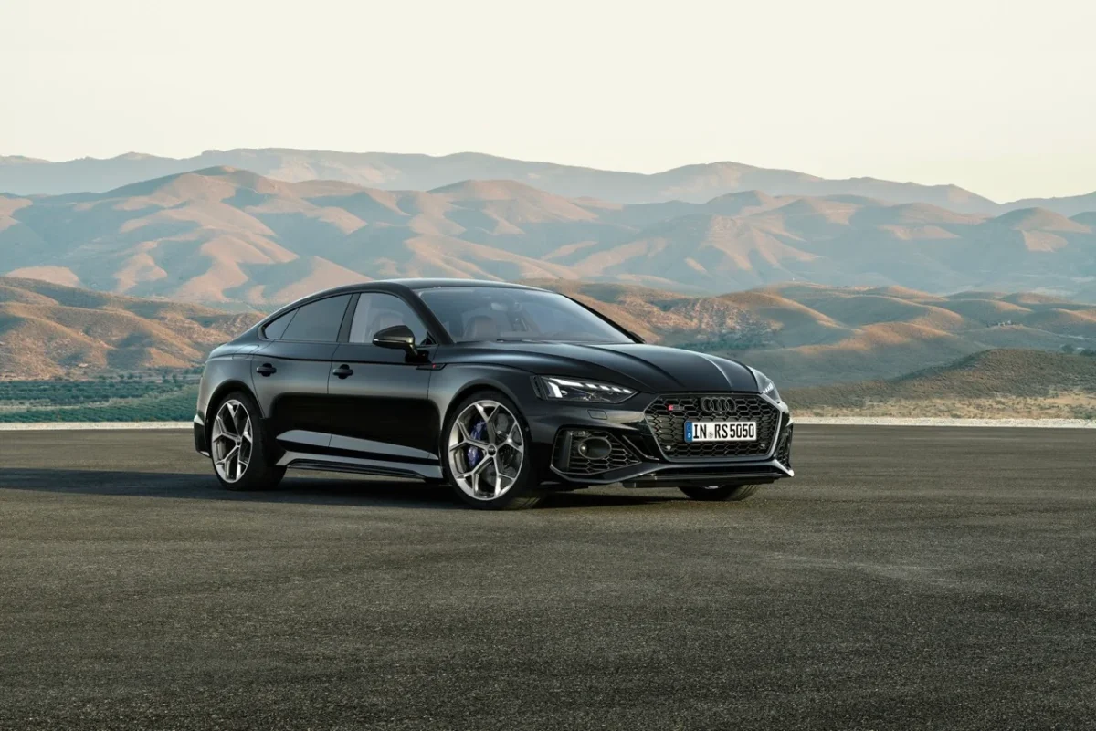 Découvrez l'Audi RS 5 hybride rechargeable de 639 ch - Audi RS 5