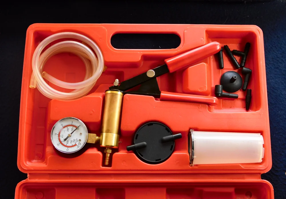 Appareils essentiels pour purger les freins de votre voiture - purger les freins